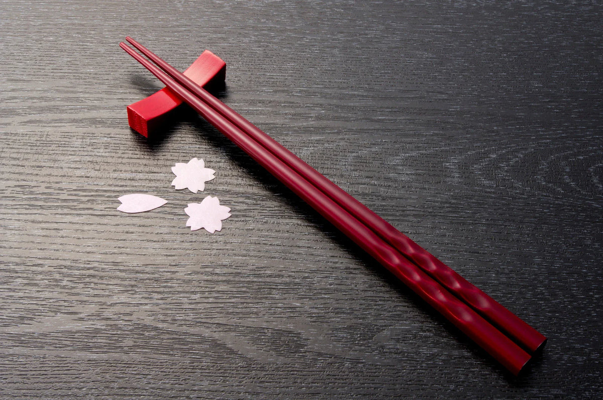 The Delicate Charm of Japanese Restaurants: Oshibori, Chopstick Rests, and More