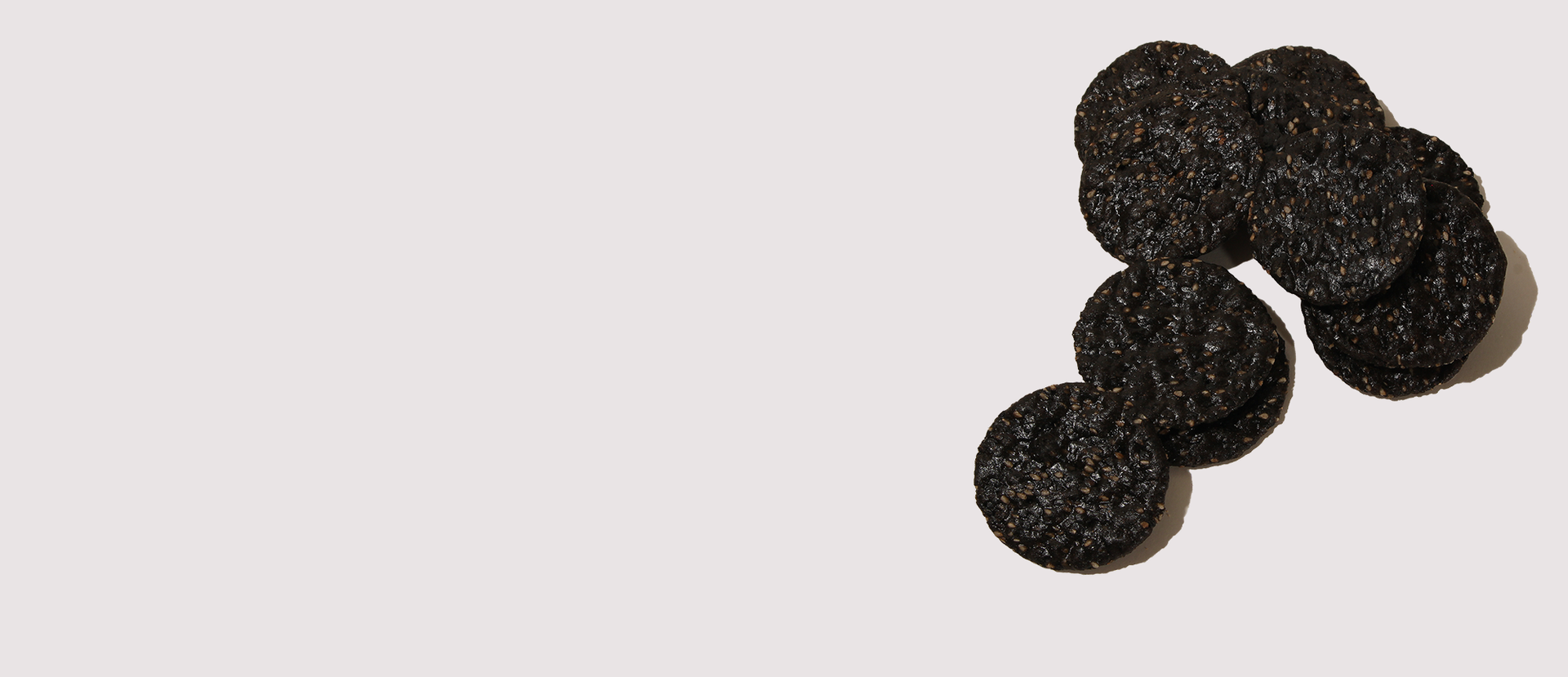 Yuuki Genmai Kuro Goma Senbei